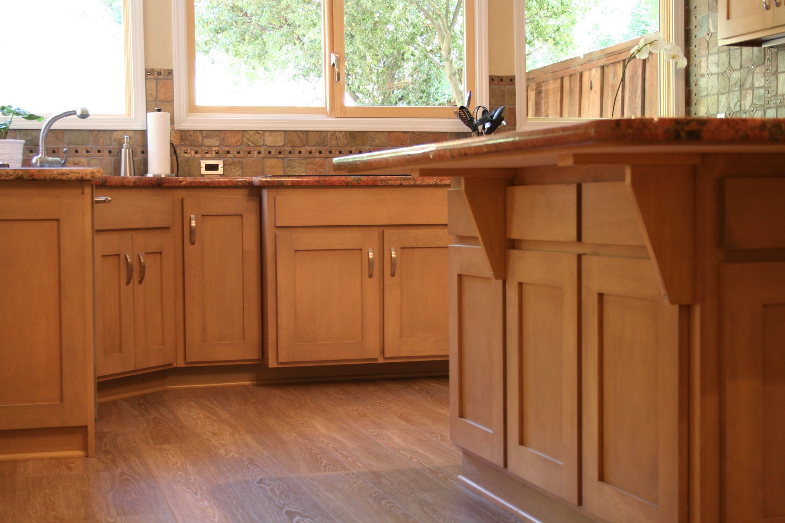 Custom Kitchen, Maple, Shaker, Grey